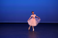 576 CHLOE MESBOURIS-11